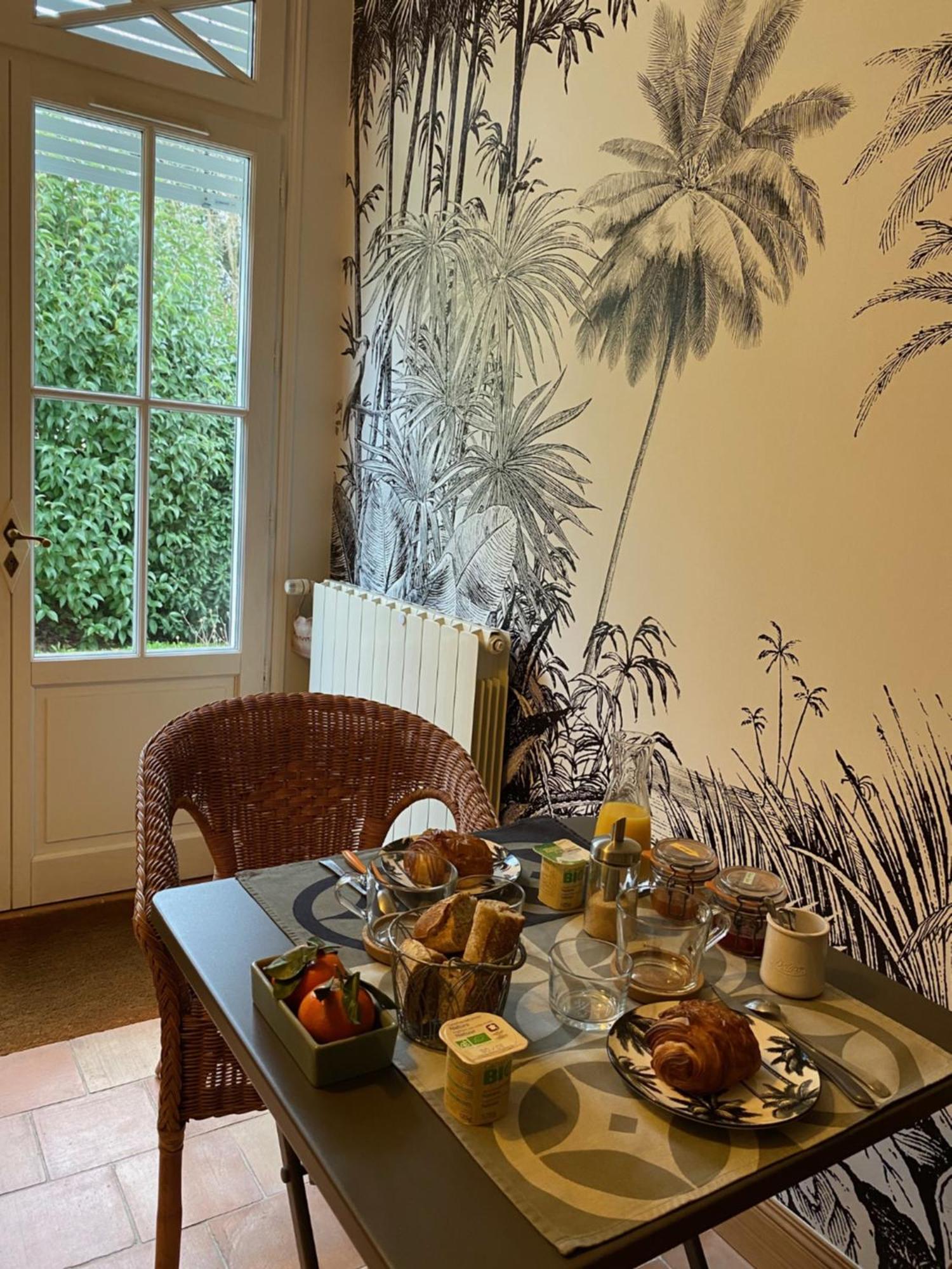 Maison M, Chambre Privee Acces Jardin Piscine Et Jacuzzi Pres De La Rochelle ลาโรแชล ภายนอก รูปภาพ