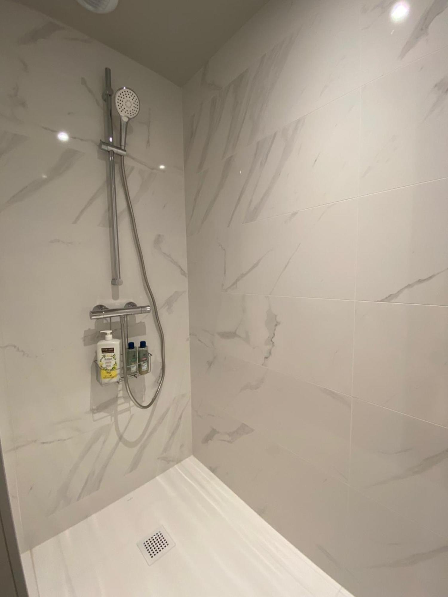 Maison M, Chambre Privee Acces Jardin Piscine Et Jacuzzi Pres De La Rochelle ลาโรแชล ห้อง รูปภาพ